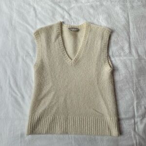 Everlane Cream V-Neck Sweater Vest